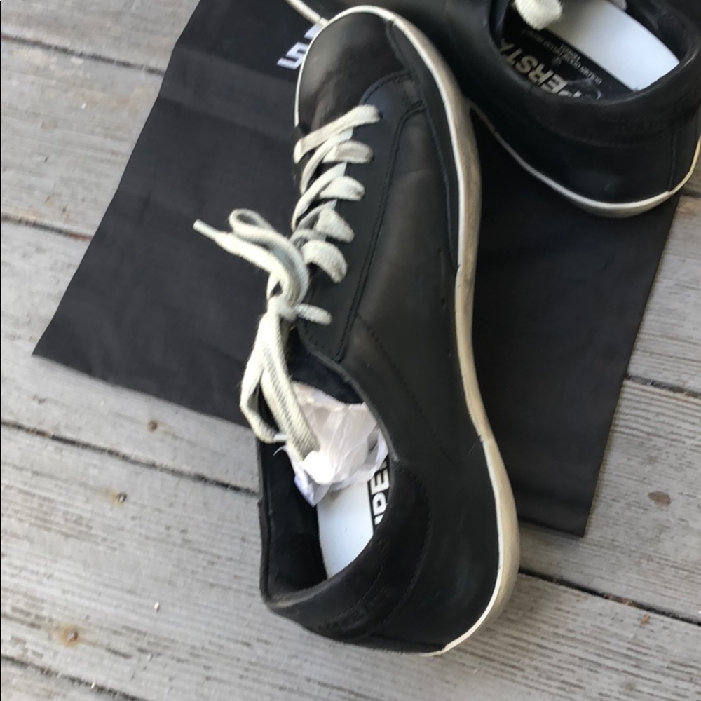 Golden Goose sneakers. - Picture 3 of 8